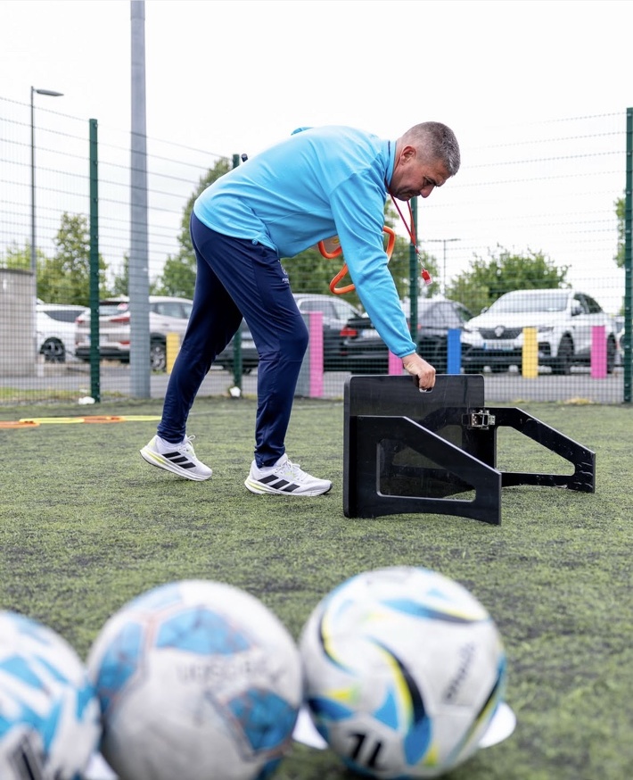 Marc Kenny setting up equipment