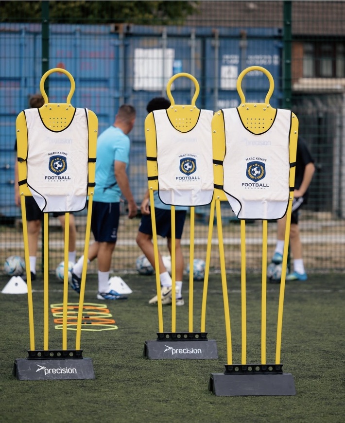Training mannequins in academy bibs
